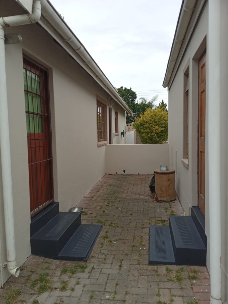 3 Bedroom Property for Sale in Denneoord Western Cape